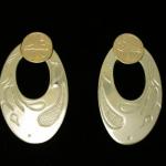 View the image: Dolphin Oval with Gold 