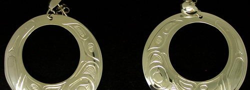 Earrings:
Otter 1" 3/4 with hole